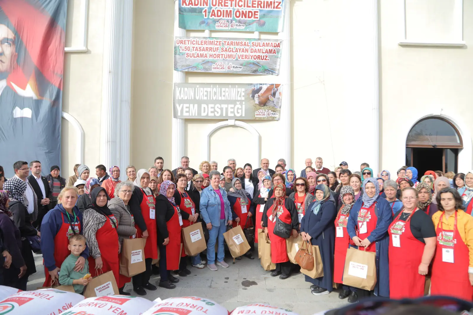 BAŞKAN GENCAN “ÜRETEN KADINLARIMIZIN EMEĞİ, GELECEĞİMİZİN GÜVENCESİDİR”